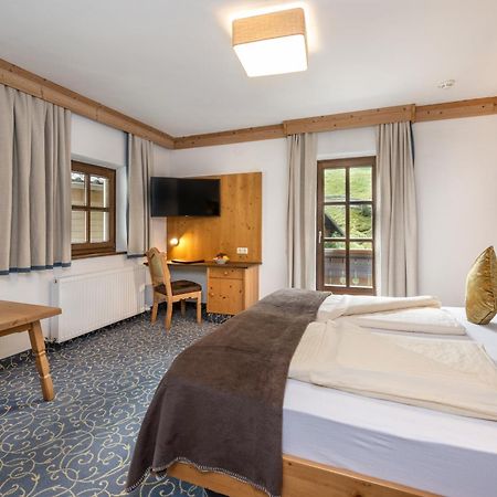 Naturhotel Huettenwirt Im Grossarltal Huttschlag Luaran gambar