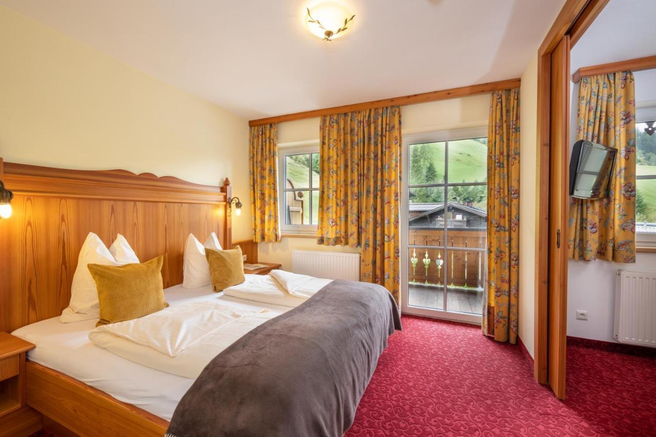 Naturhotel Huettenwirt Im Grossarltal Huttschlag Luaran gambar
