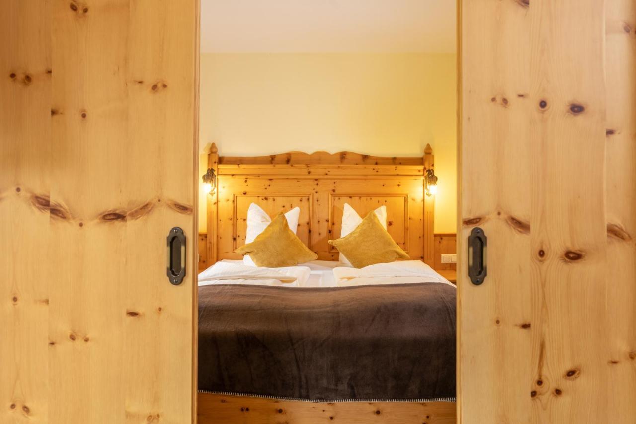 Naturhotel Huettenwirt Im Grossarltal Huttschlag Luaran gambar