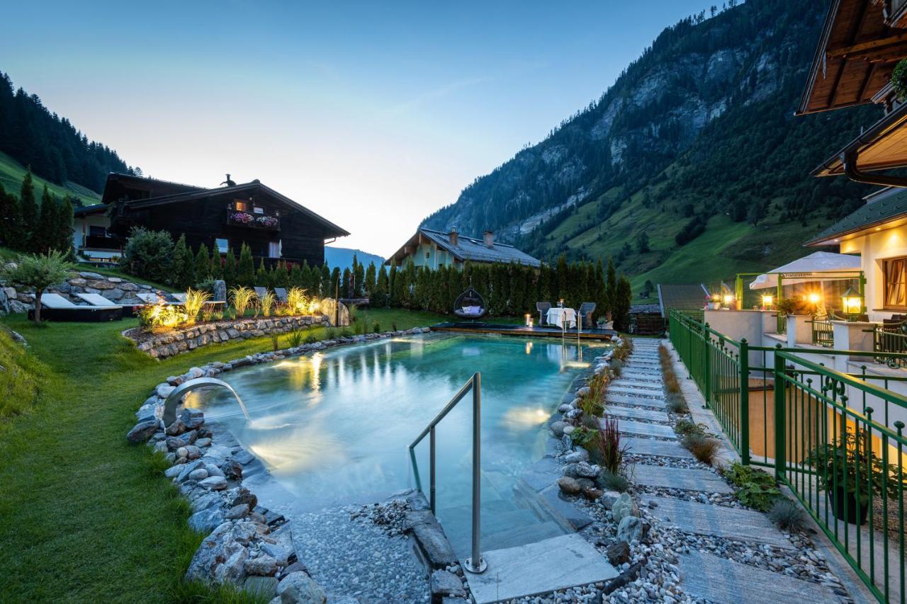 Naturhotel Huettenwirt Im Grossarltal Huttschlag Luaran gambar