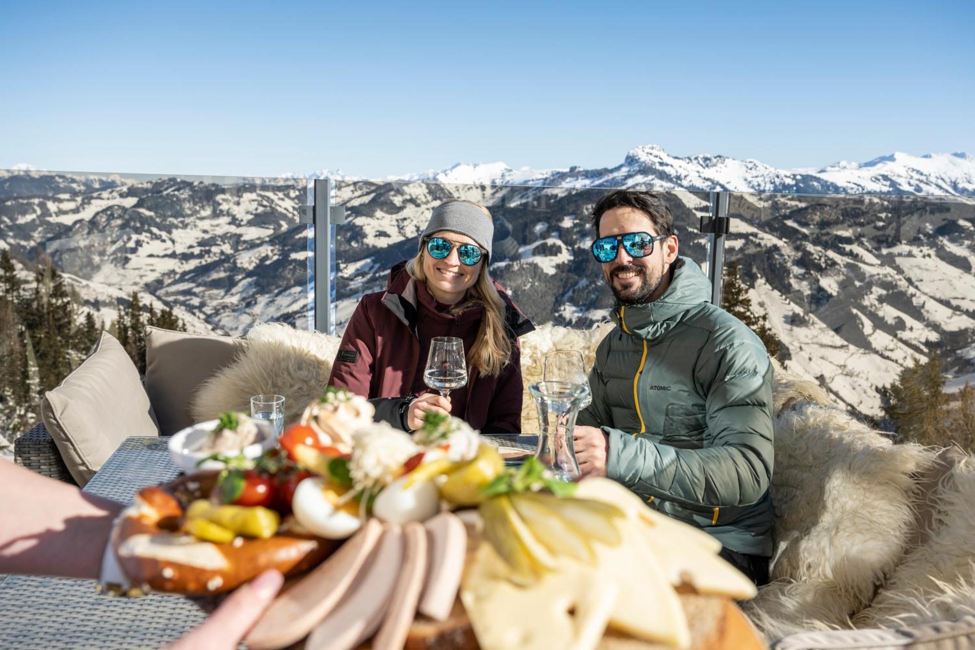 Naturhotel Huettenwirt Im Grossarltal Huttschlag Luaran gambar